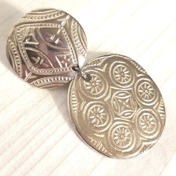 Silver Southwest Etched Clip On Earrings - Picture 2 of 5
